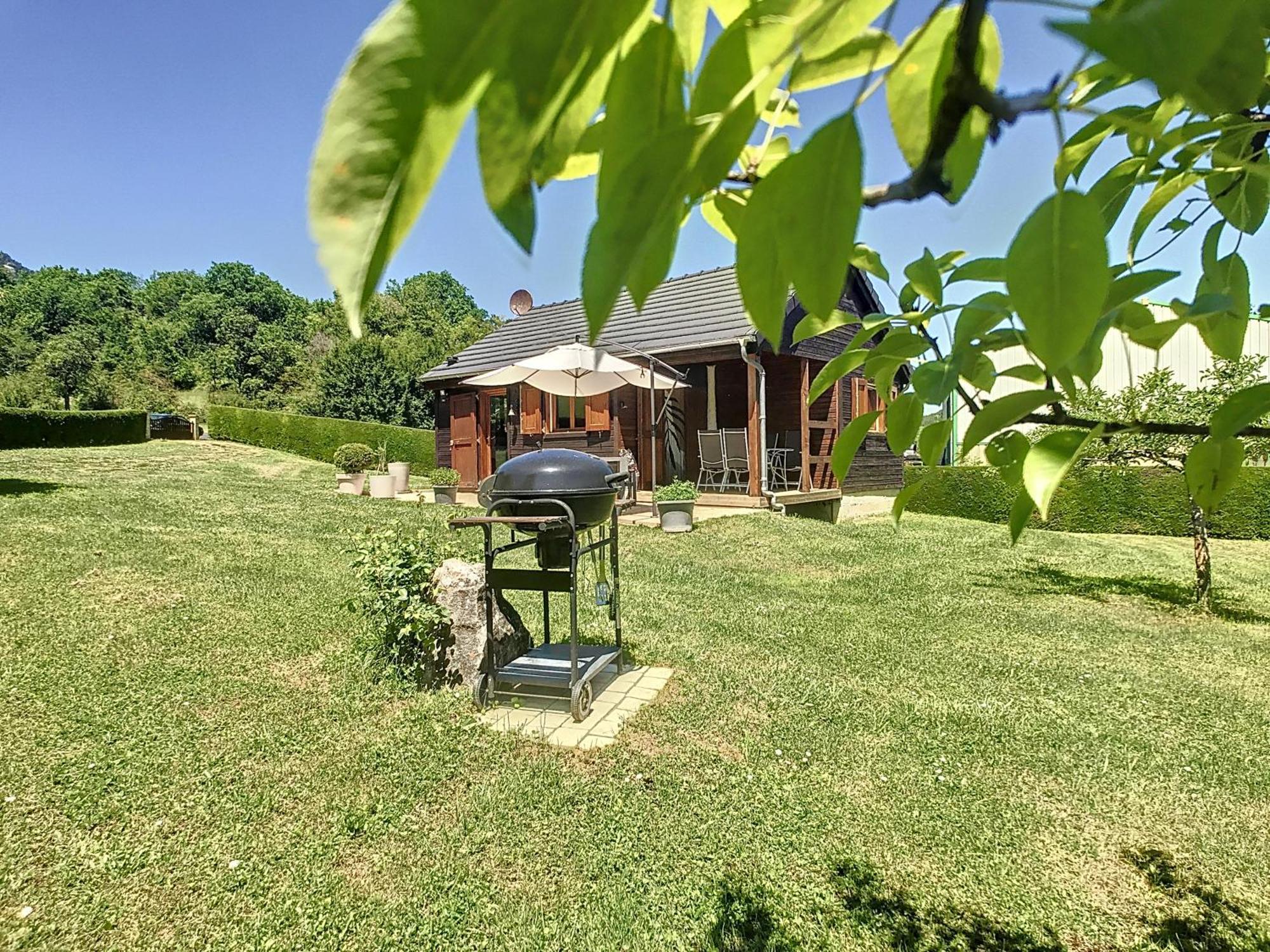 Chalet Grand Jardin, Au Calme, Proche Commerces Villa La Canourgue Exterior photo